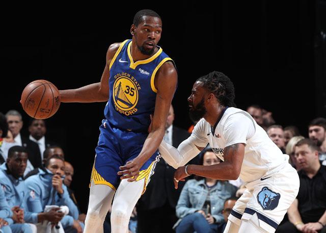 却凭借默契 却凭借默契