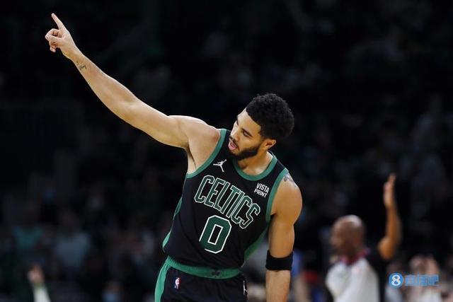 组合同场竞 组合同场竞