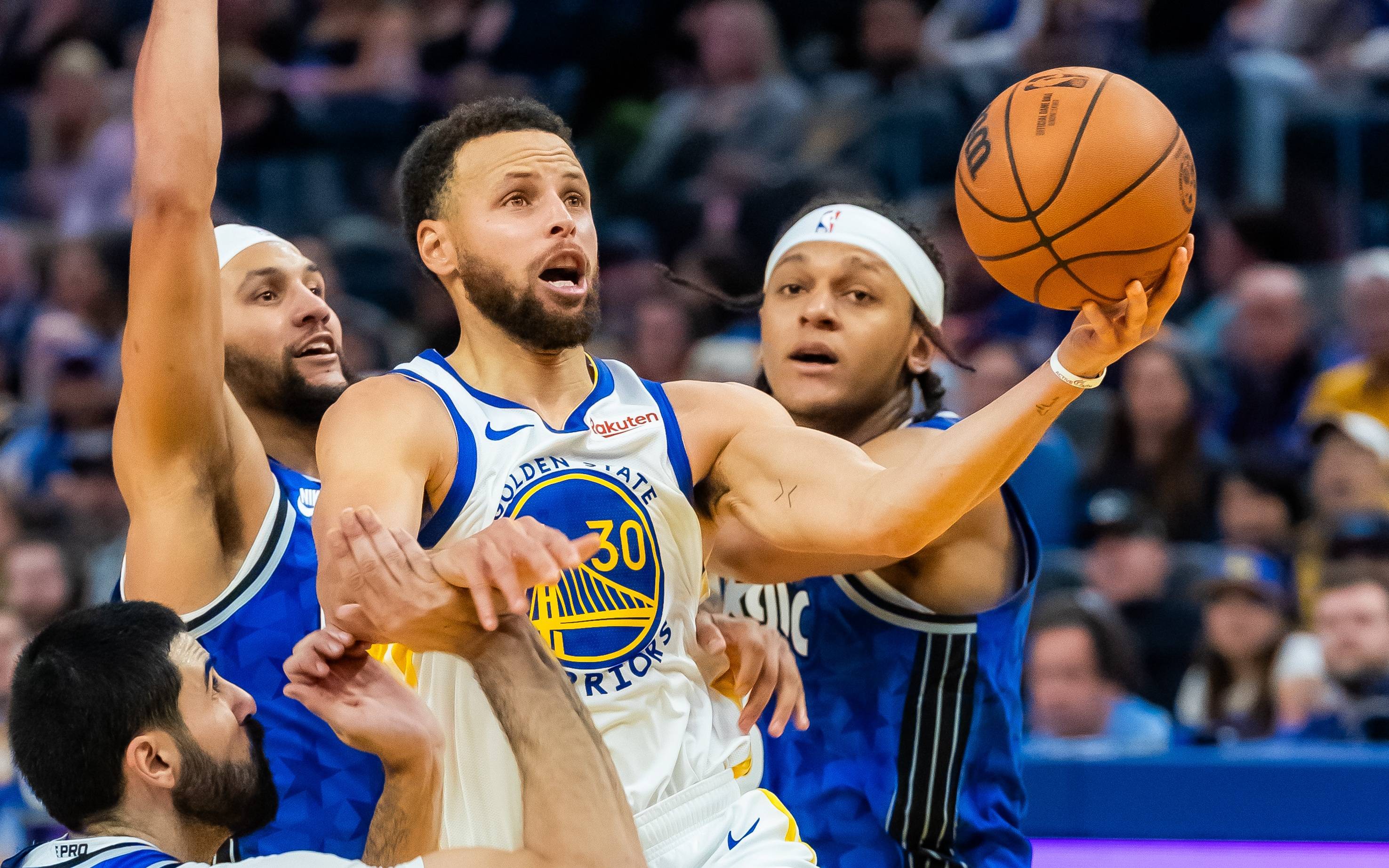 湖人的注意 湖人的注意